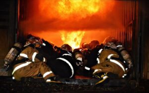 IT-02 e o comportamento do fogo princípios de ignição, propagação e controle segundo o Corpo de Bombeiros