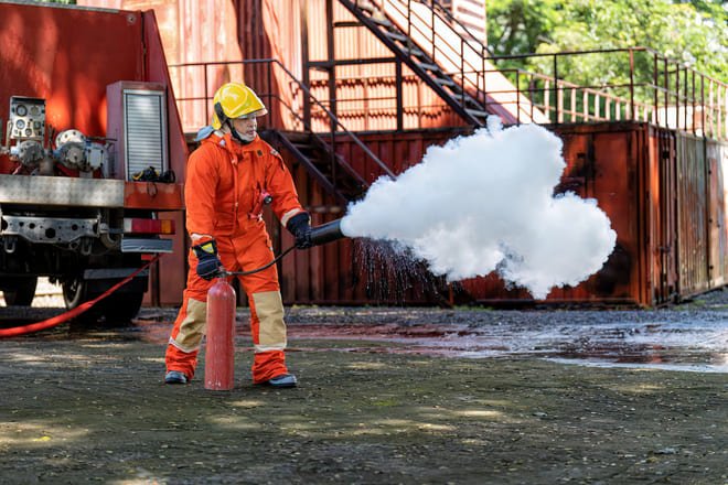 Como dimensionar extintores de incêndio quantidade, distância e capacidade